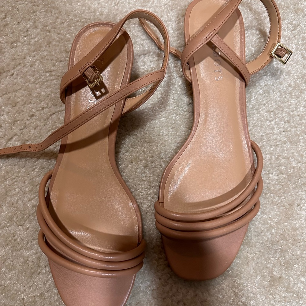 Talbots Sandals - great condition, only worn twice. Super comfortable!